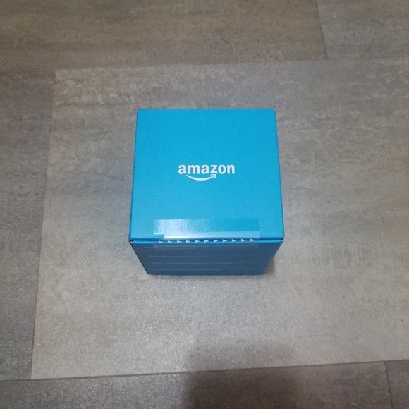 SOLD Amazon NWT Echo Dot - Picture 2 of 2